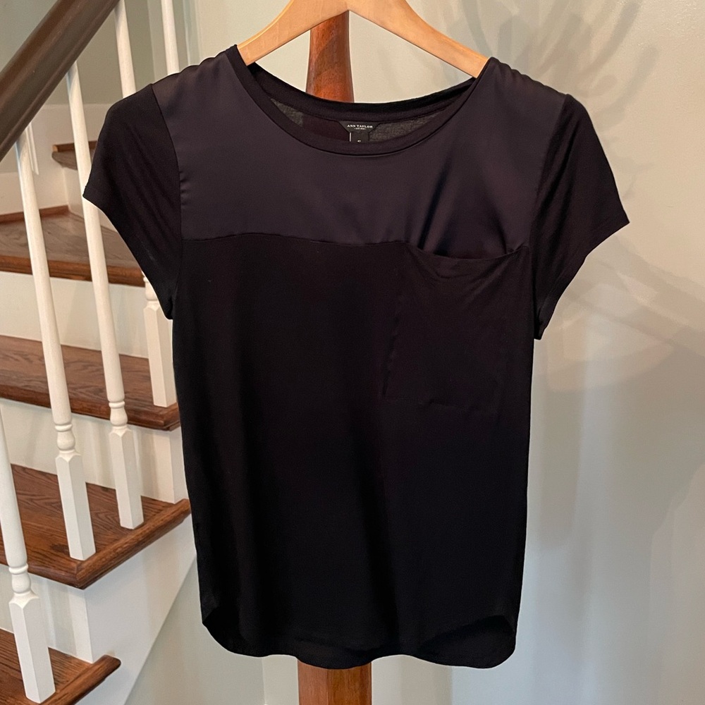 Ann Taylor Black Short Sleeve Top, Size Small